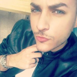 Meet your Posher, Jonathan